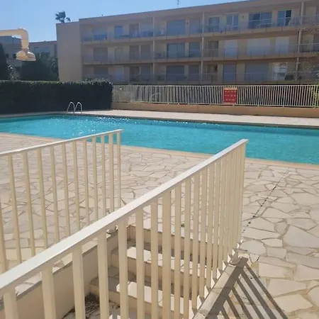 Les Cyclades Apartment